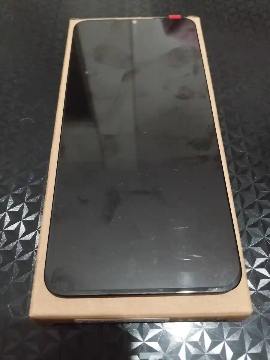 Redmi̇ 9 ekran takilir