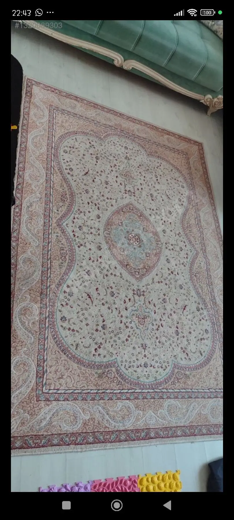 Desenli orta boy halı