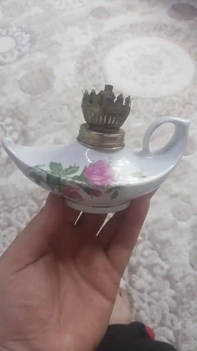 çiçek desenli dekoratif lamba
