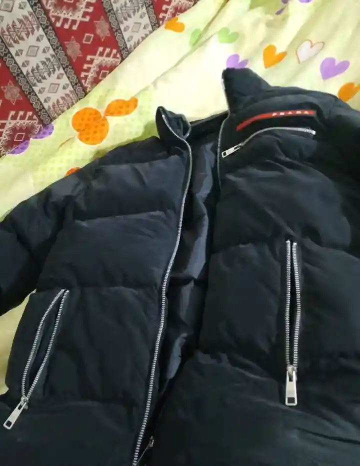 Siyah kışlık şişme mont