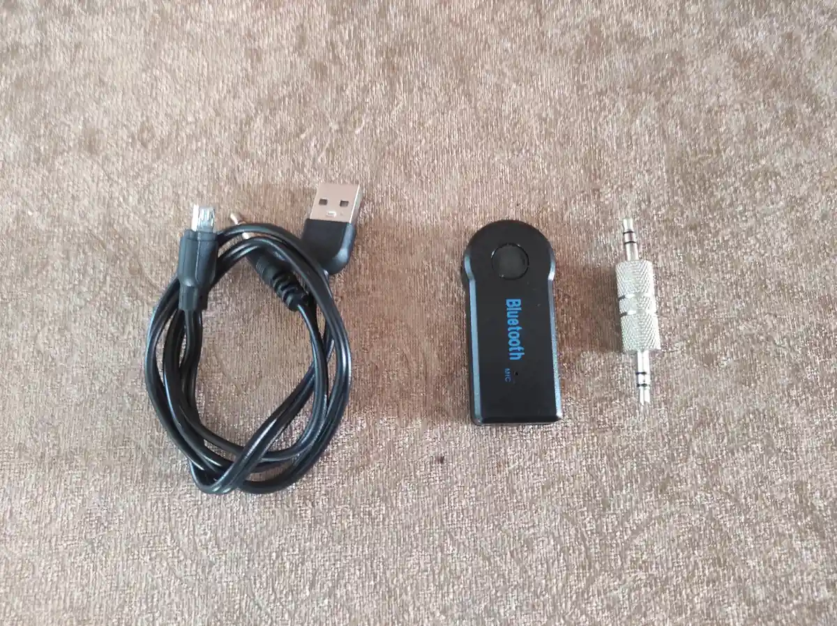 Bluetooth alıcı ve kablolar