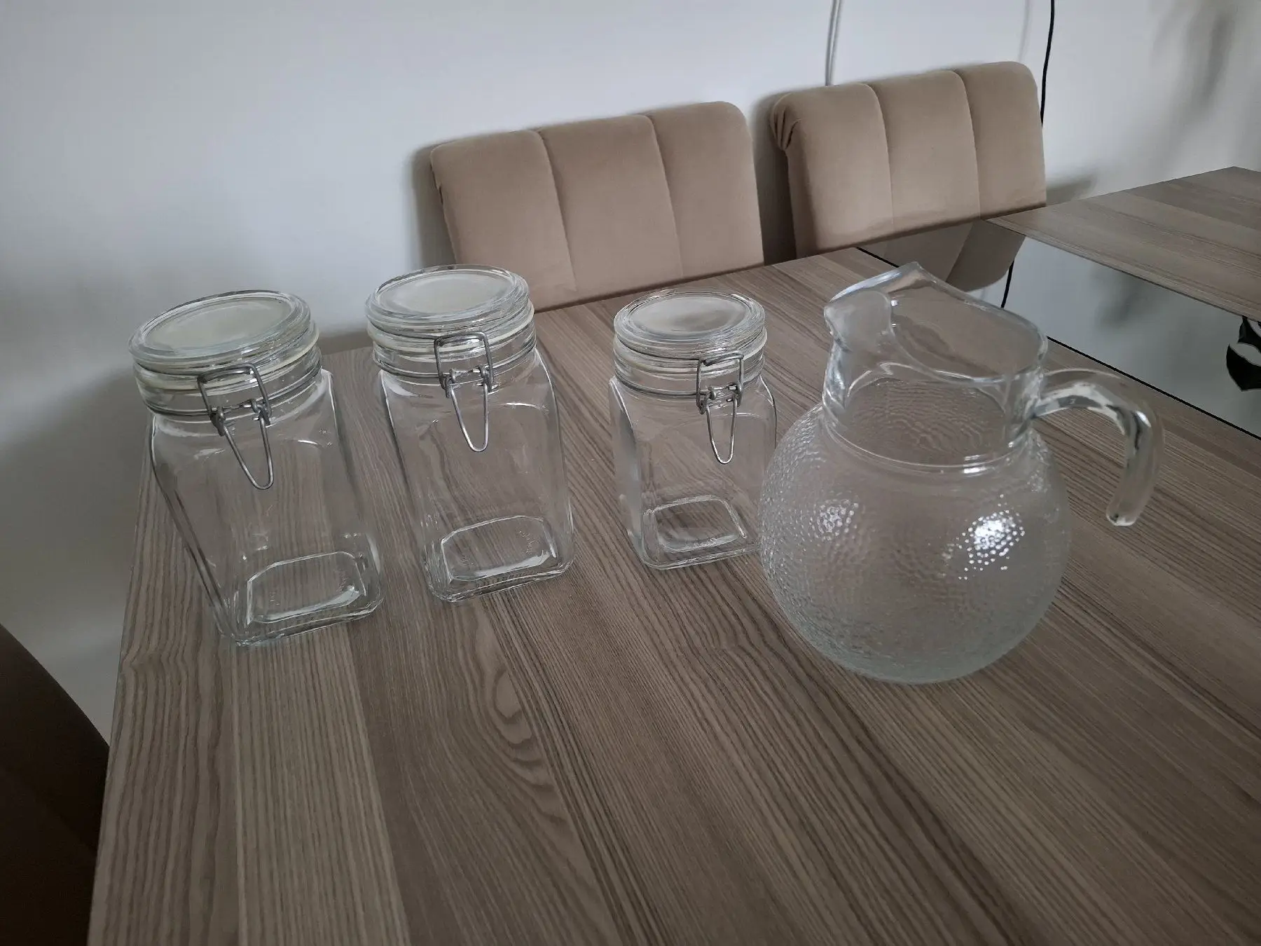 şık cam sürahi ve kavanoz seti