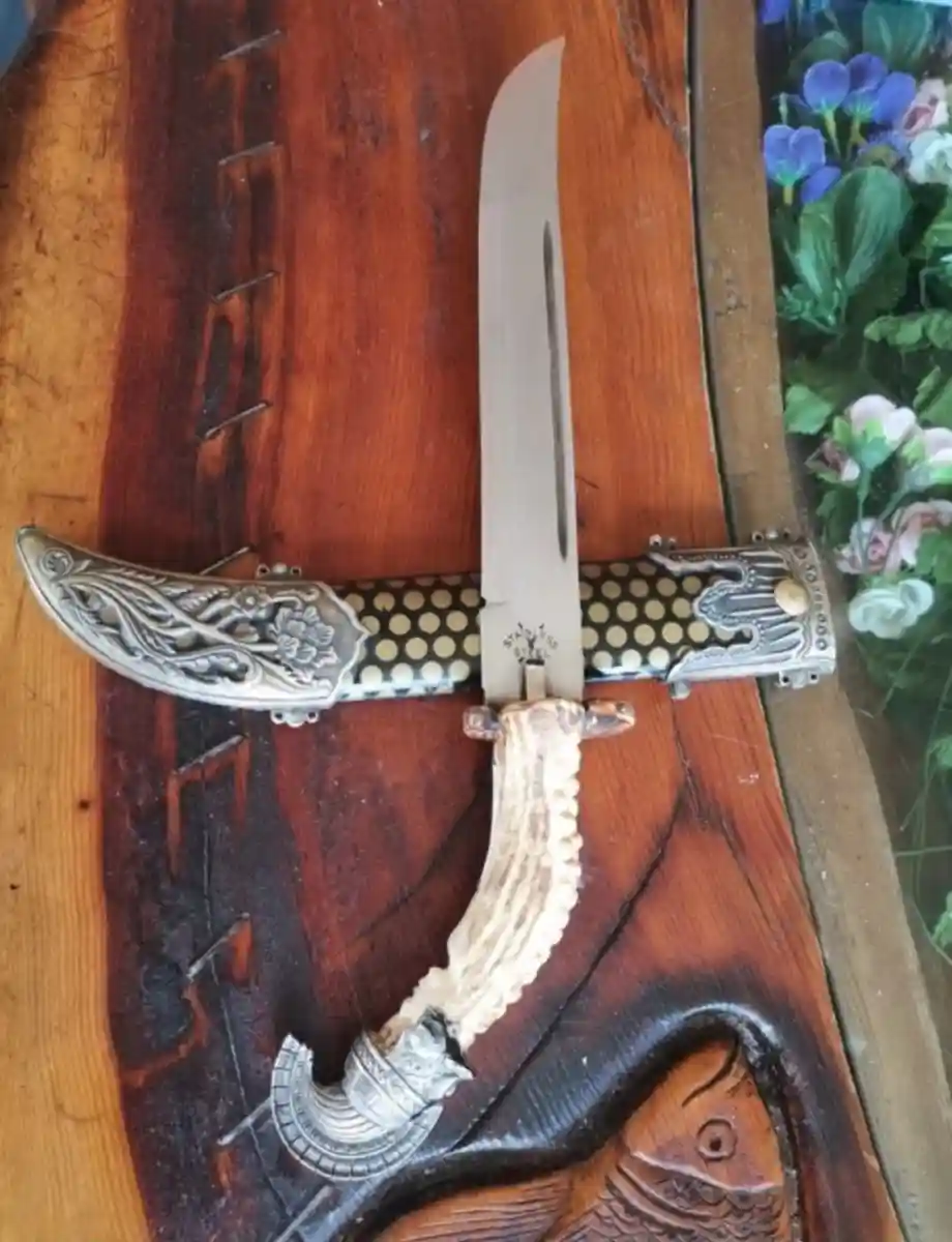Kemik işlemeli bıçak ilan görseli