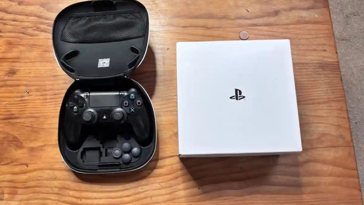 Ps4 oyun kumandası ve kılıfı