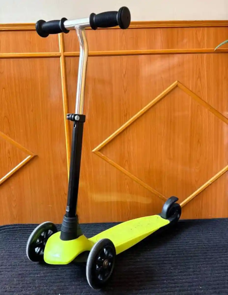 çocuklar için renkli scooter satılık