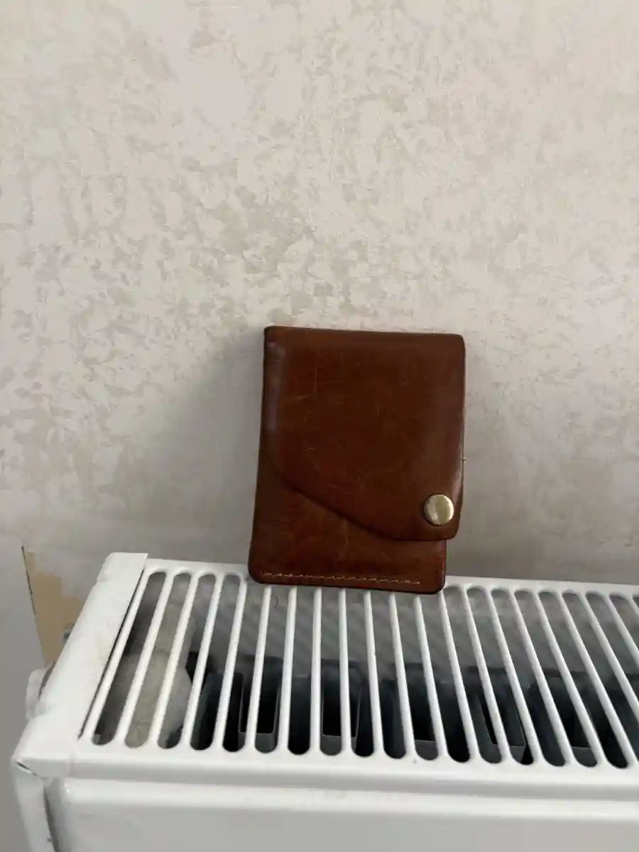 Kahverengi deri cüzdan