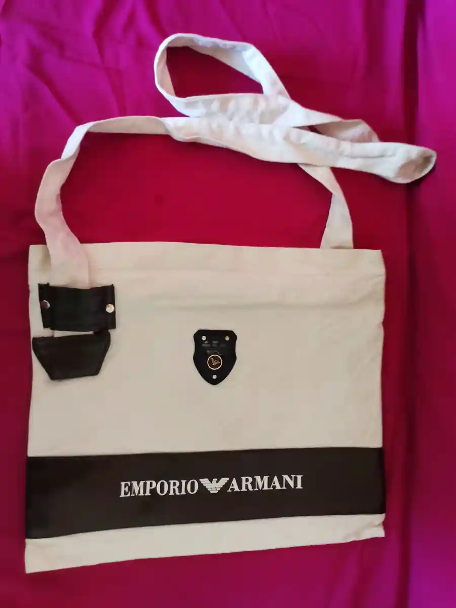 Emporio armani orjinal markanın suni deri karışımı  kanvas çantası ilan görseli