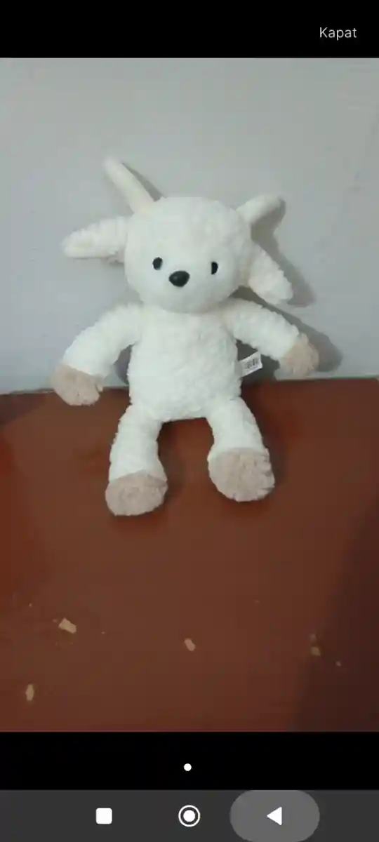 Beyaz peluş koyun oyuncak
