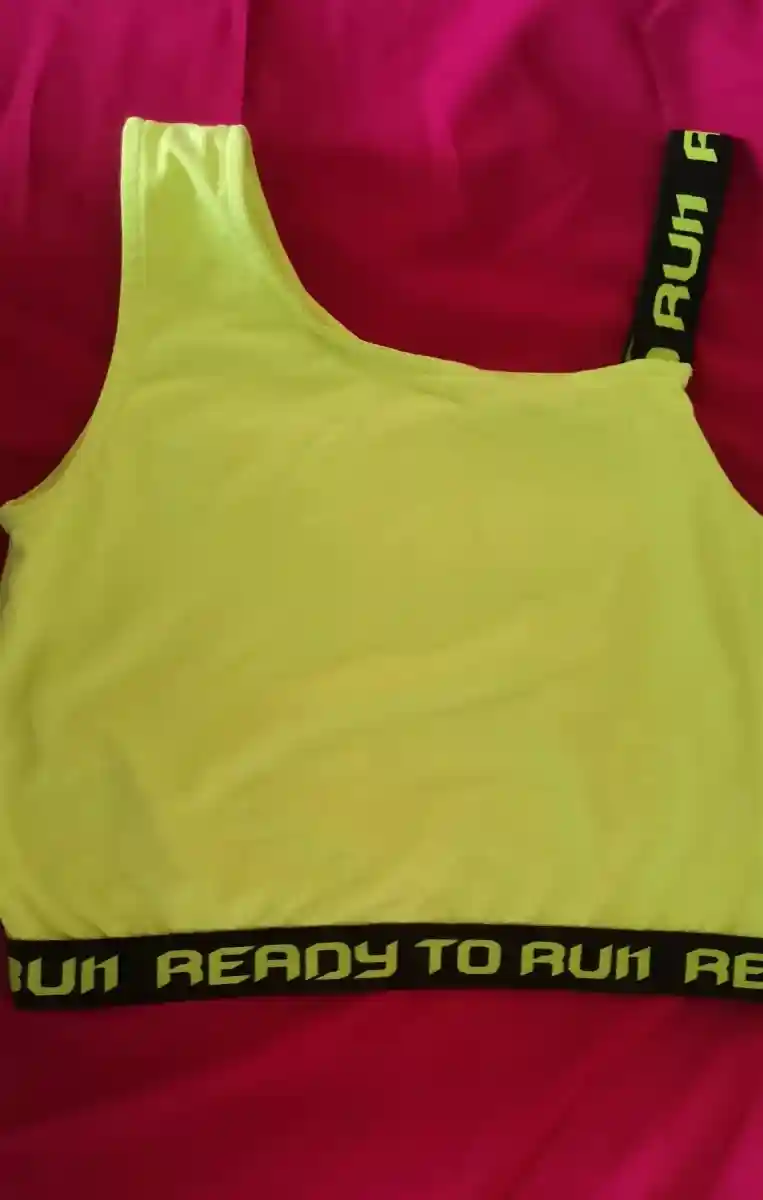 Sarı renkli spor sütyeni..13..14 yaş için