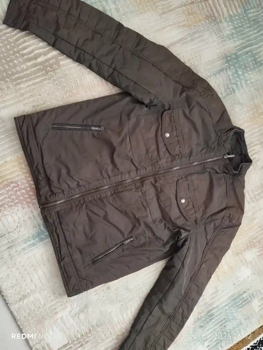 Lcw xl beden kaban  az bi deforme vardır belirttim ona göre yazın