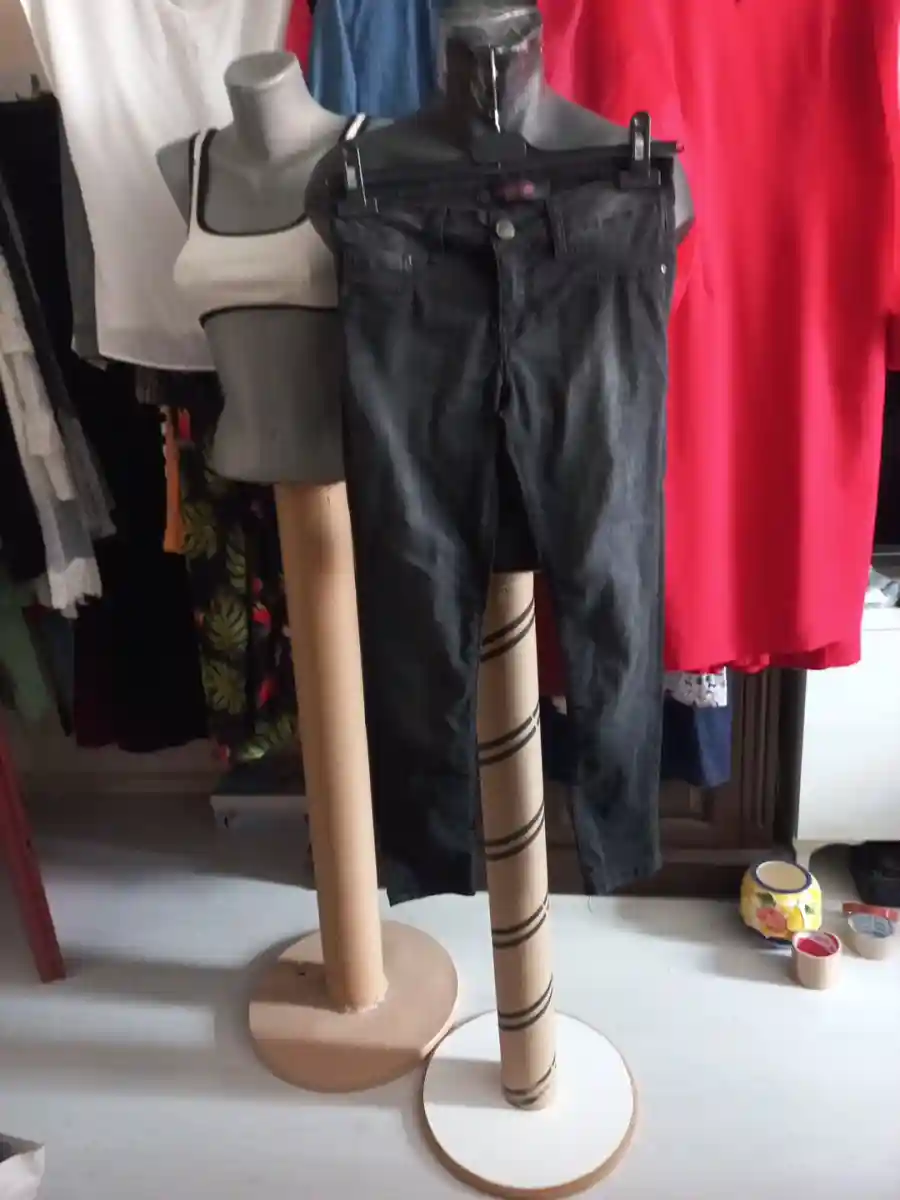 Siyah kadın pantolon