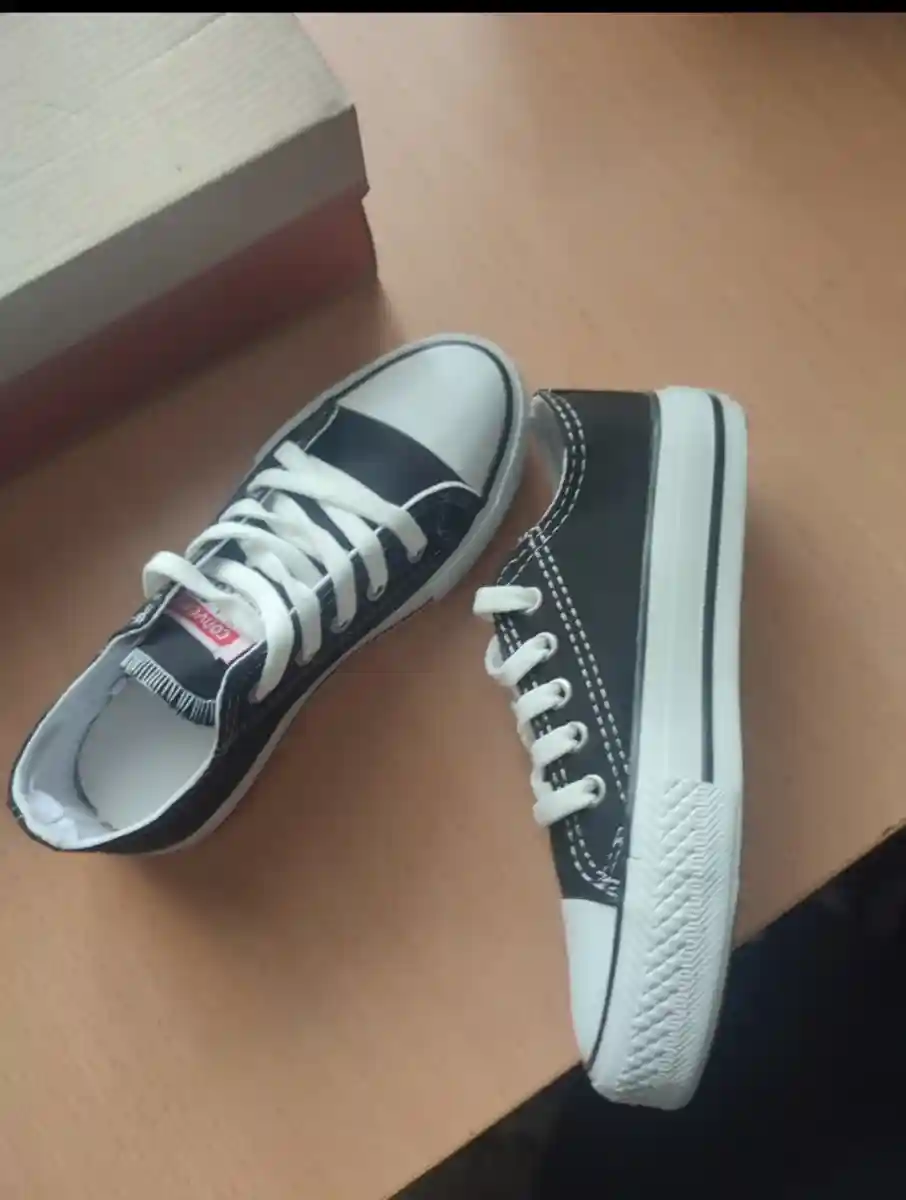 Siyah kısa converse 32 numara