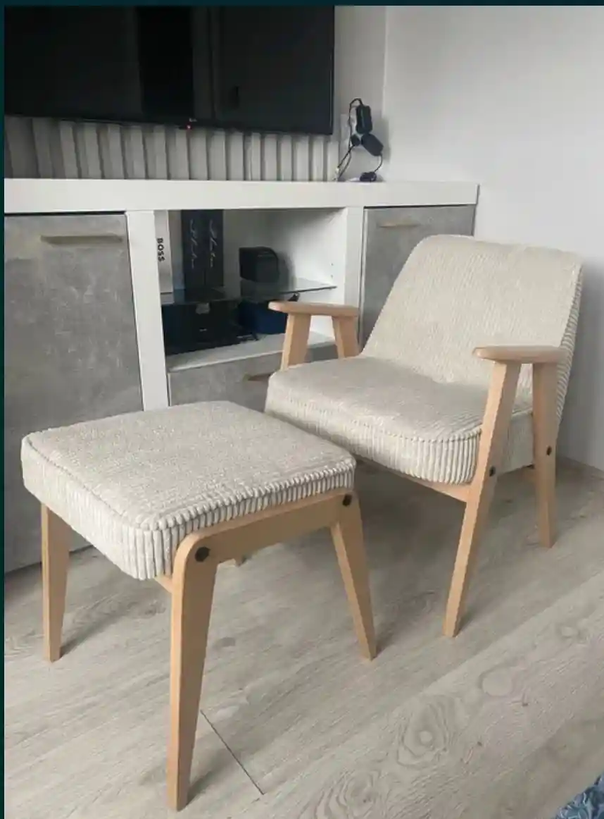 Krem renkli rahat koltuk ve puf takımı