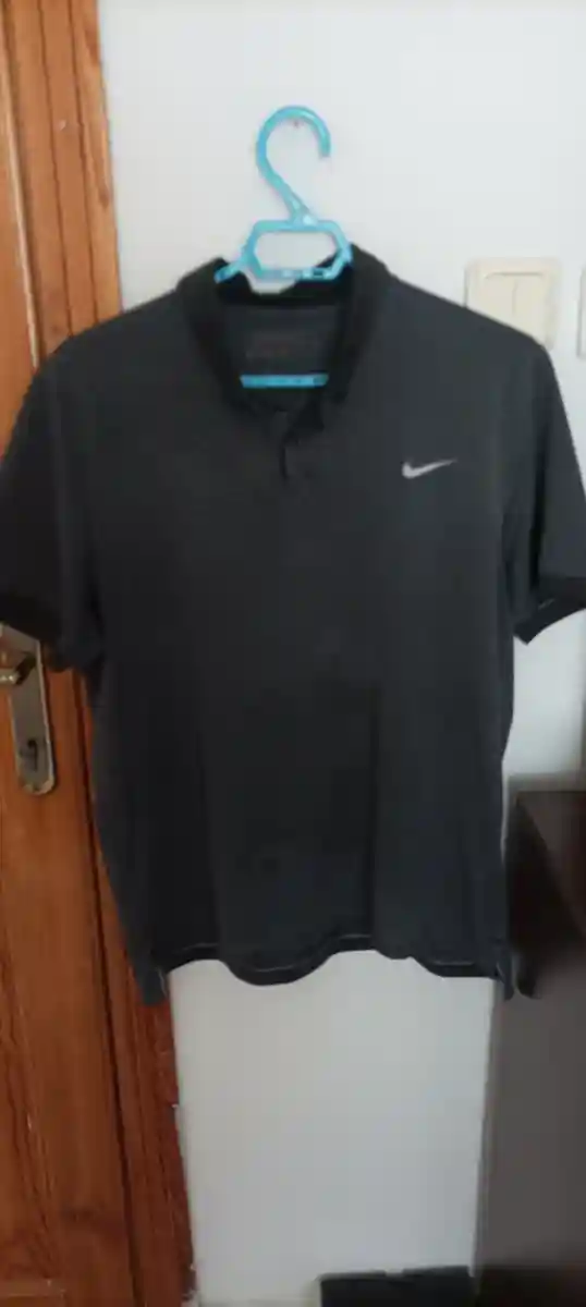 Siyah nike polo tişört ilan görseli