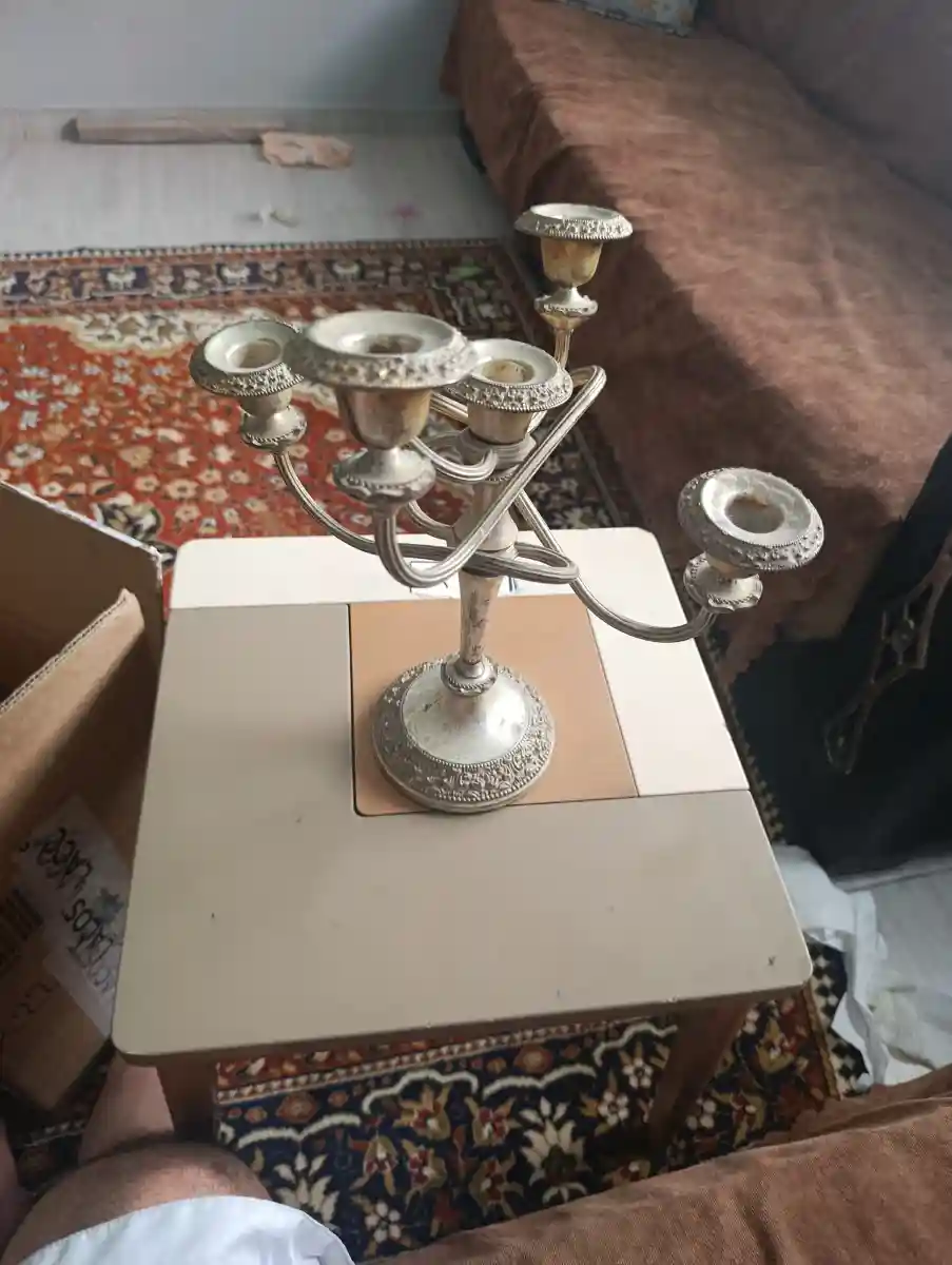 şık metal şamdan