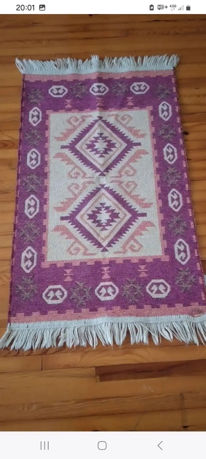 Mor desenli dekoratif kilim