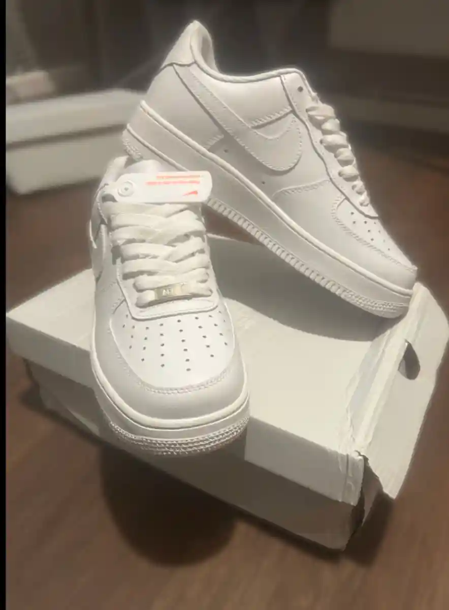 Nike beyaz spor ayakkabı