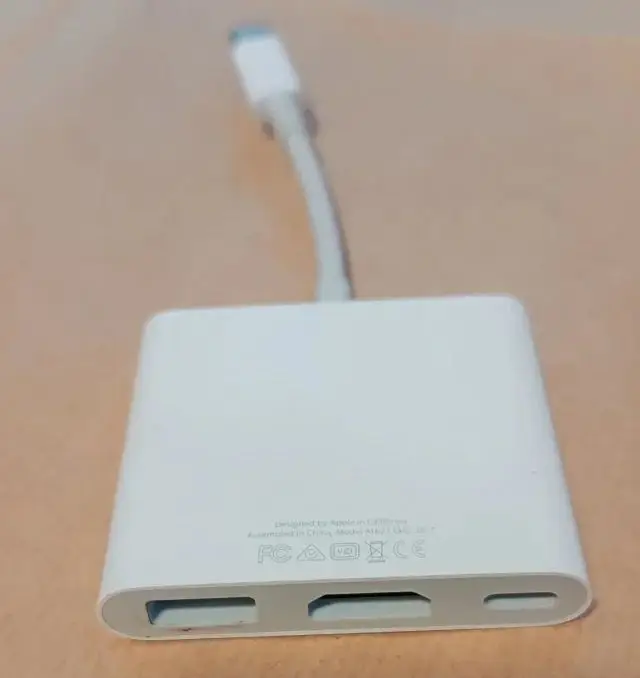 Usb-c çoklayıcı adaptör