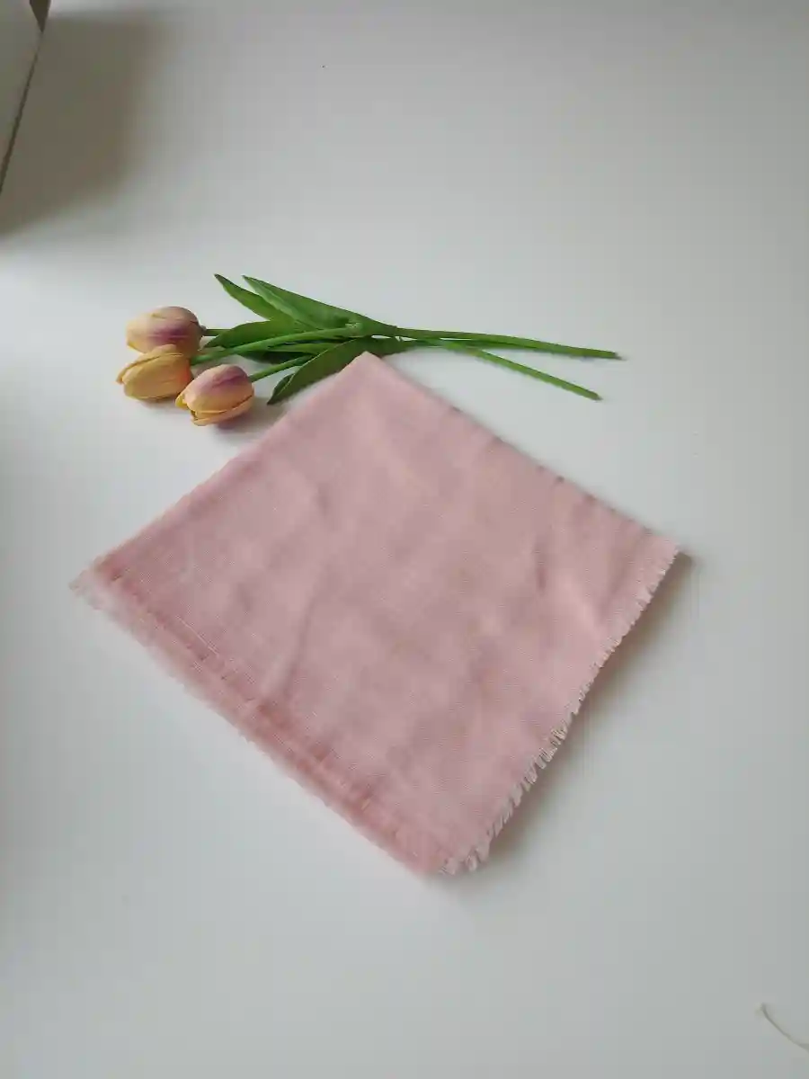 Pembe dekoratif eşarp modelleri ilan görseli
