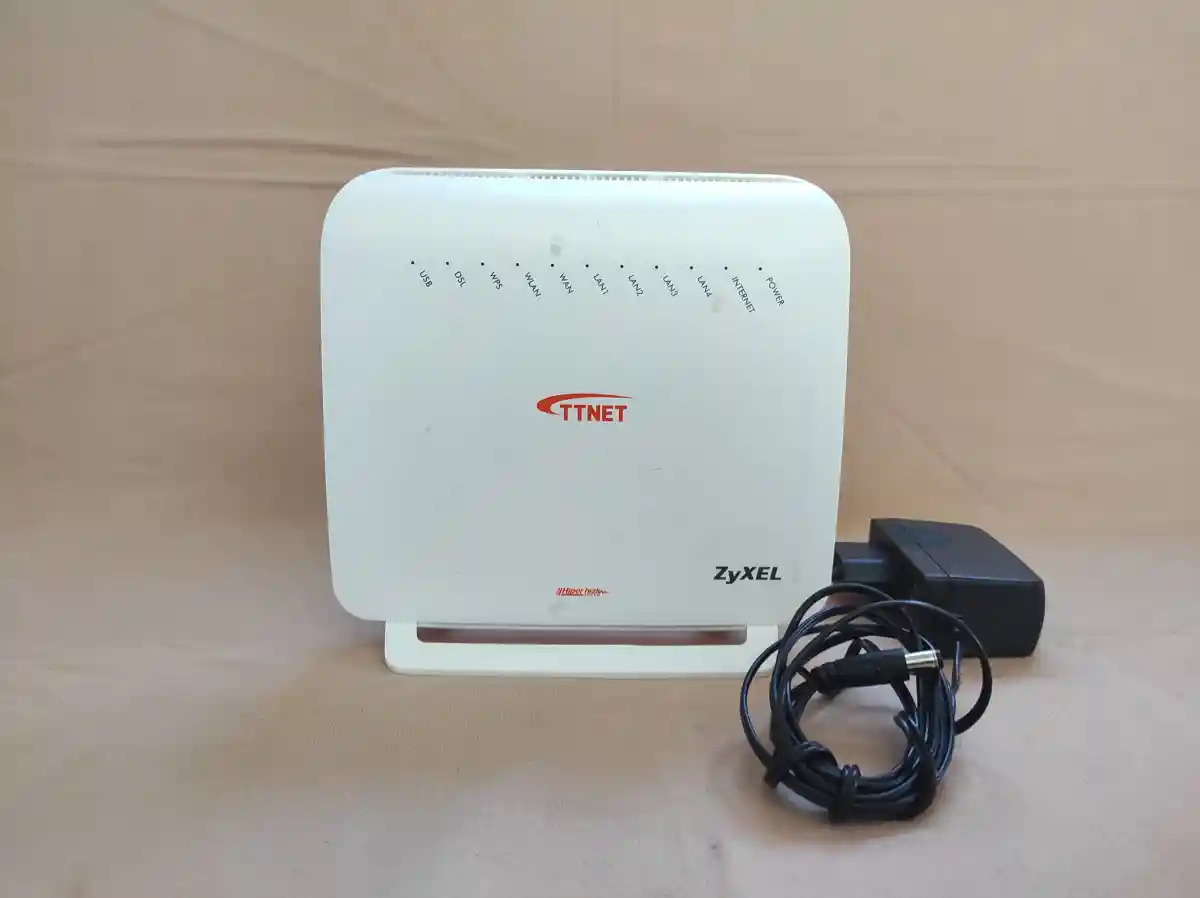 Zyxel vdsl2 fi̇ber 300 mbps kablosuz modem
