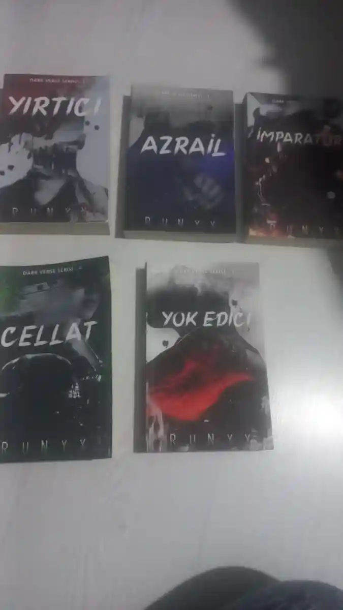 Dark verse serisi kitaplar