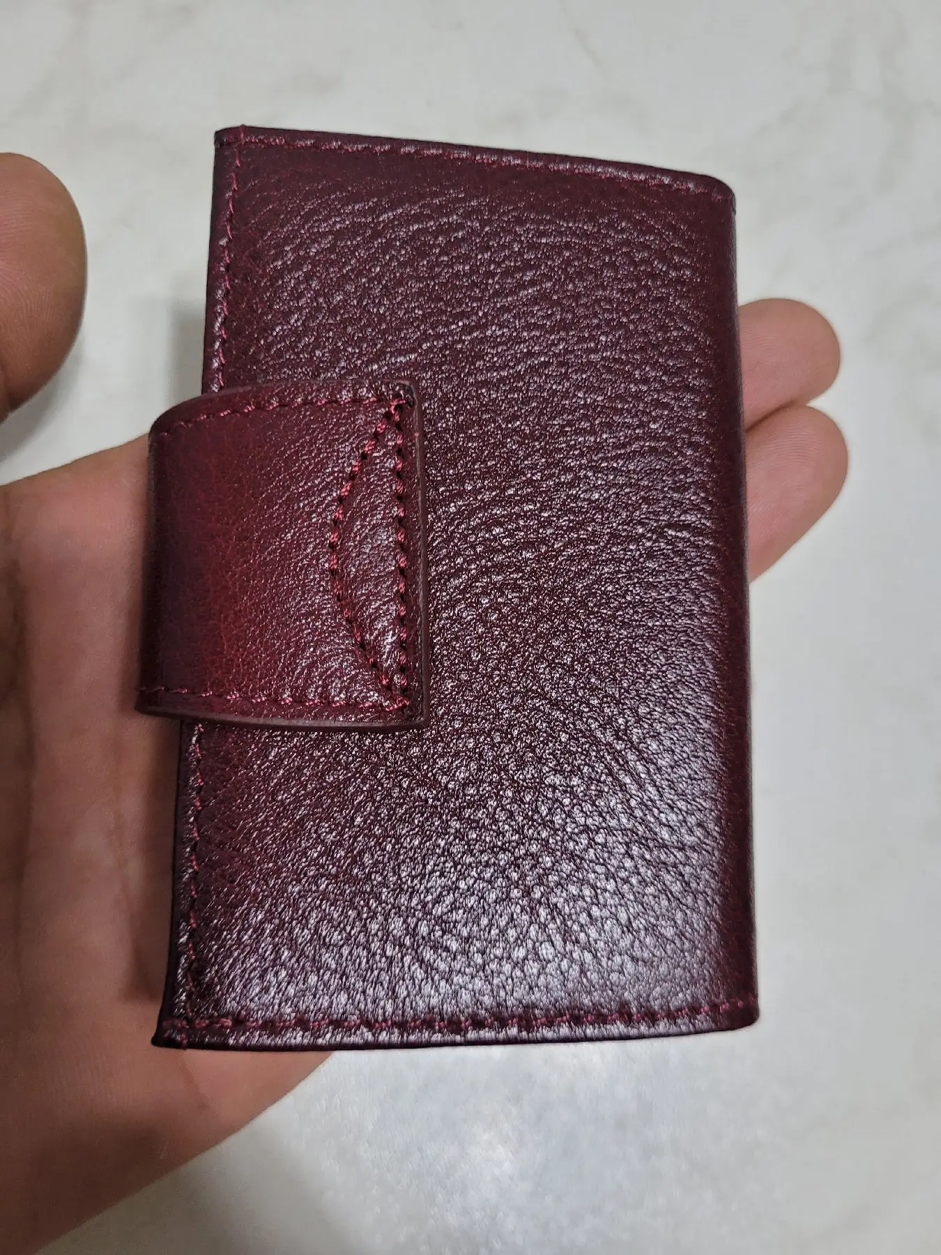 Hakiki deri kartlıkfındık rengi, akordiyon model sıfır ürünlerdir.