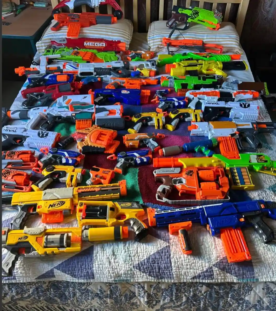Renkli nerf silahları seti ilan görseli