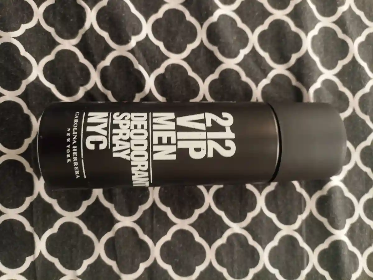 212 vip erkek deodorant sprey 100 ml orjinal ürün