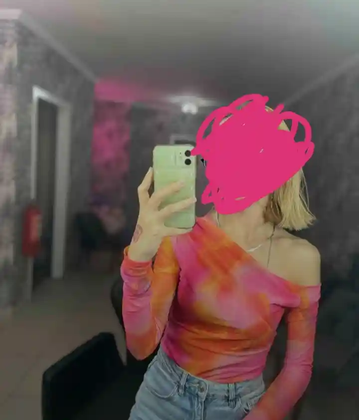 Renkli asimetrik bluz zıbınlı