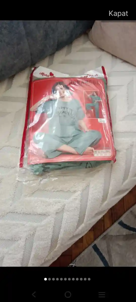 Yeşil renkli pijama takımı