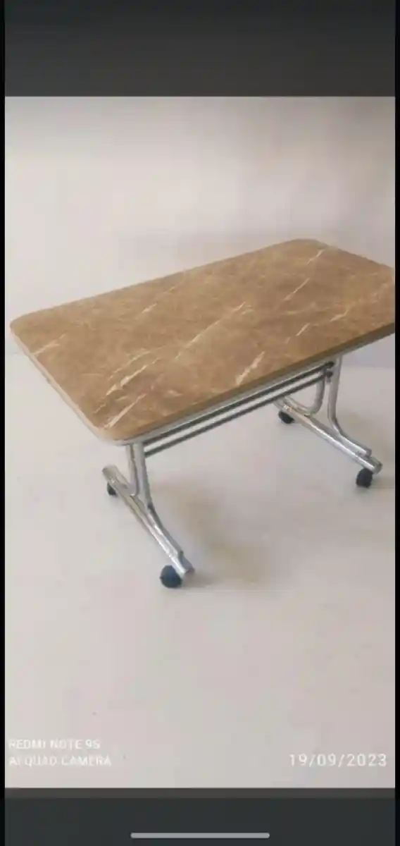 Tekerlekli  masa çok yönlü 70x110 ölçulerinde