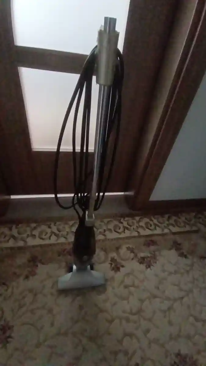 Kompakt elektrikli süpürge
