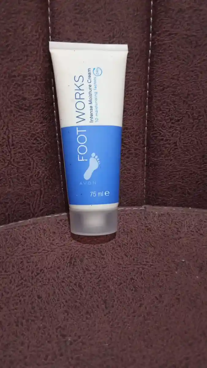 Foot works nemlendirici ayak kremi
