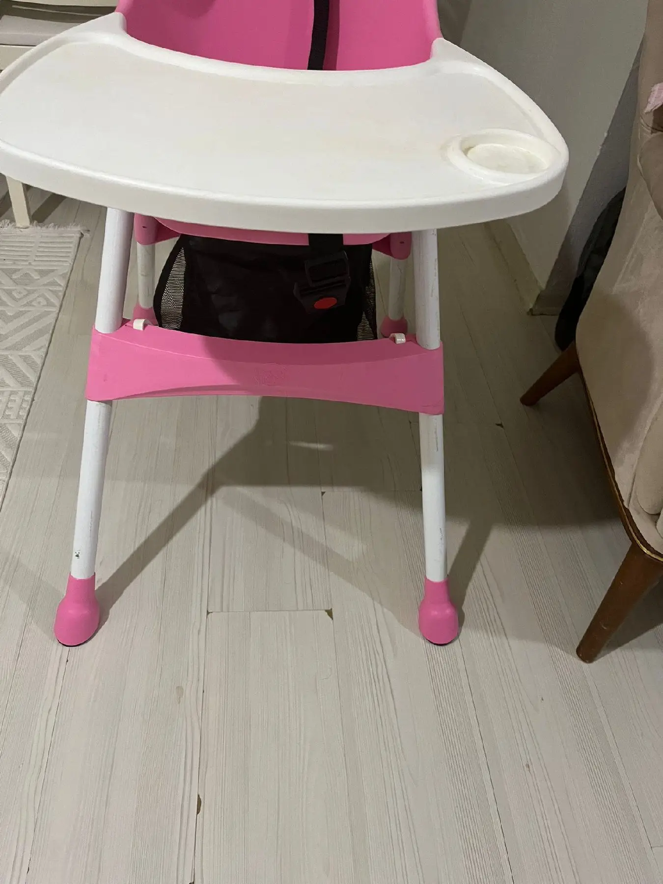 Pembe yüksek bebek sandalyesi ilan görseli
