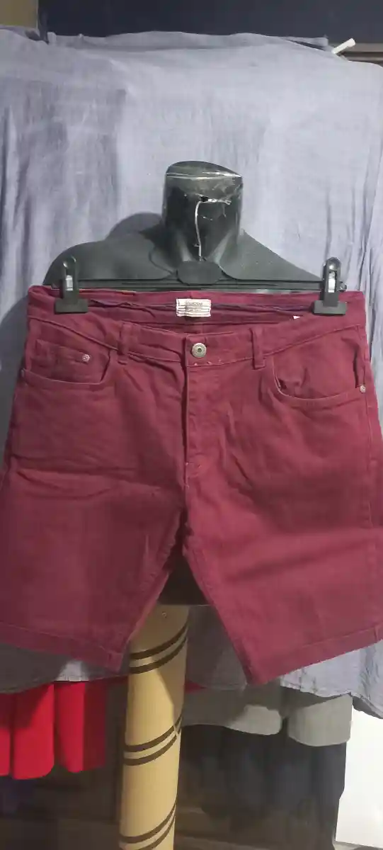 Bordo renkli kısa pantolon ilan görseli