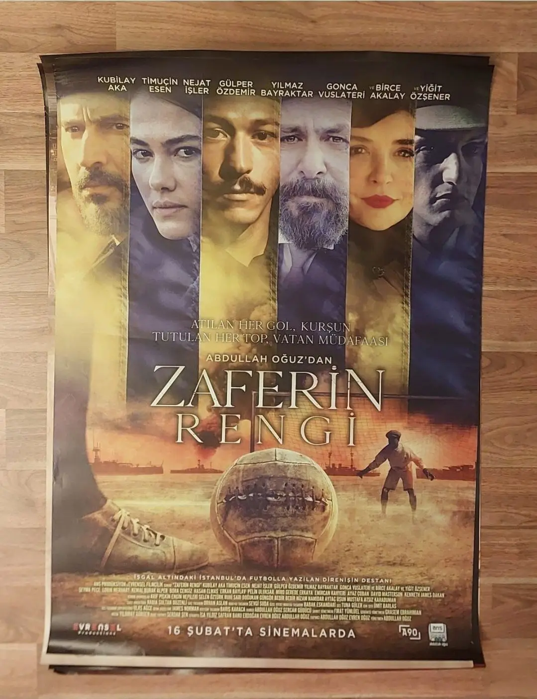 Zaferin rengi film afişi 70x100 orijinal rulo şeklinde yollanır