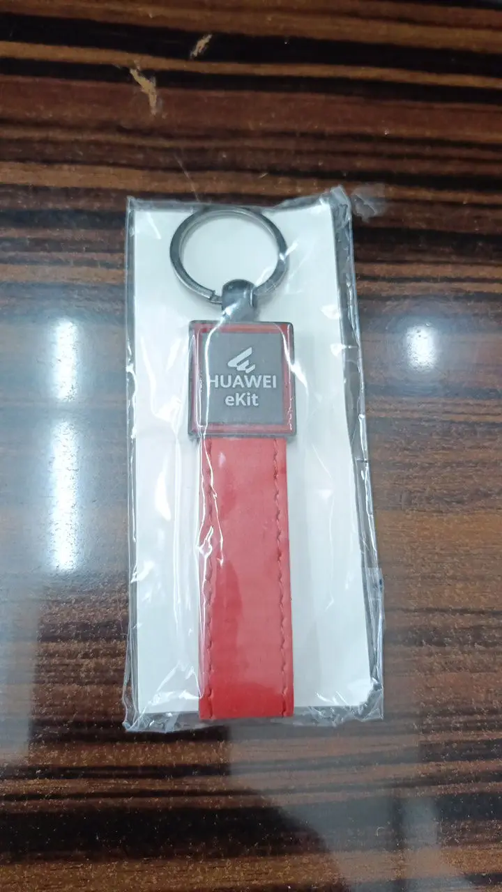 Kırmızı huawei anahtarlık