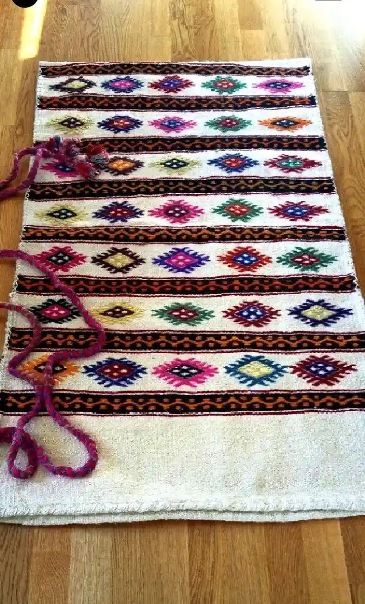 Renkli desenli el dokuması çuval  kilim