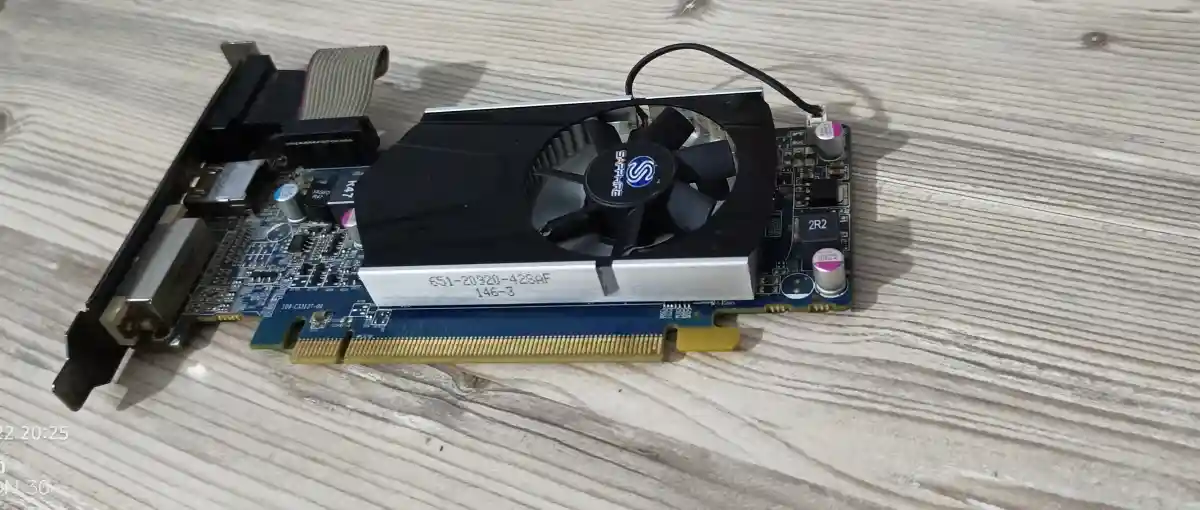 Amd sapphire hd5570 1 gb 128 bit bilgisayar ekran kartı