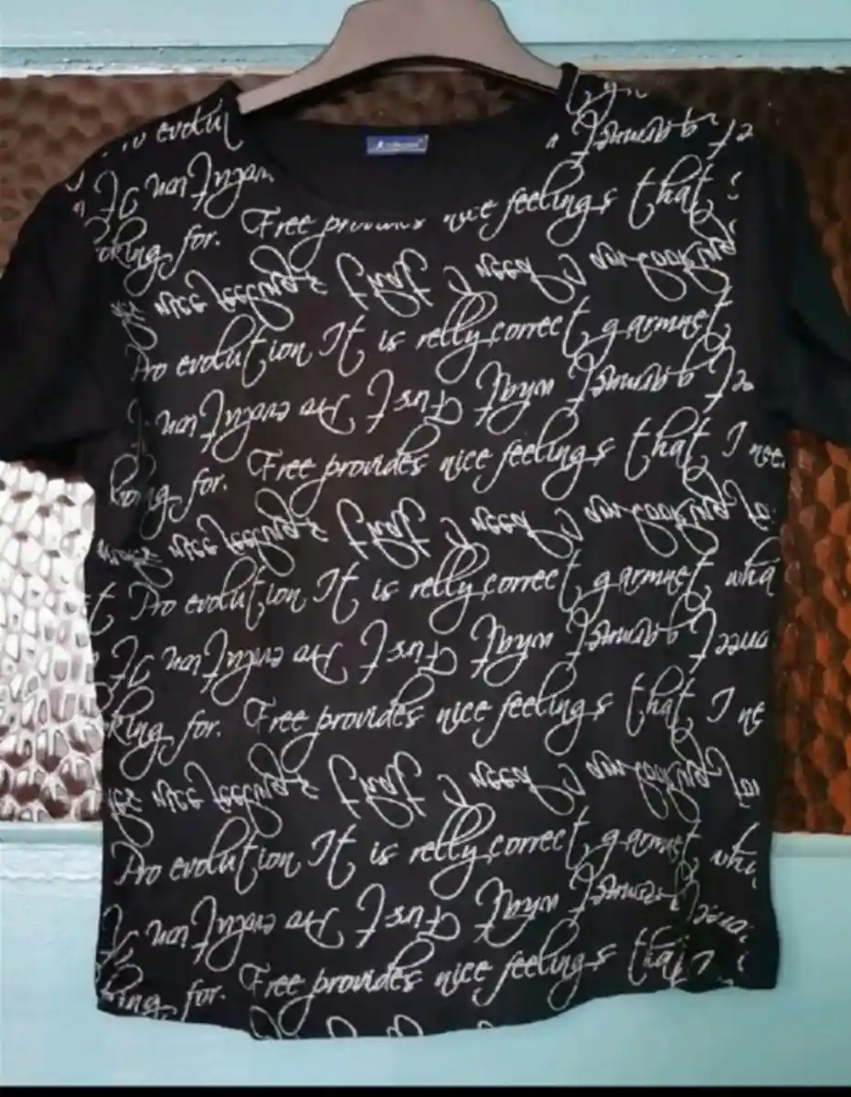 Simli yazılı tshirt.. collrzion