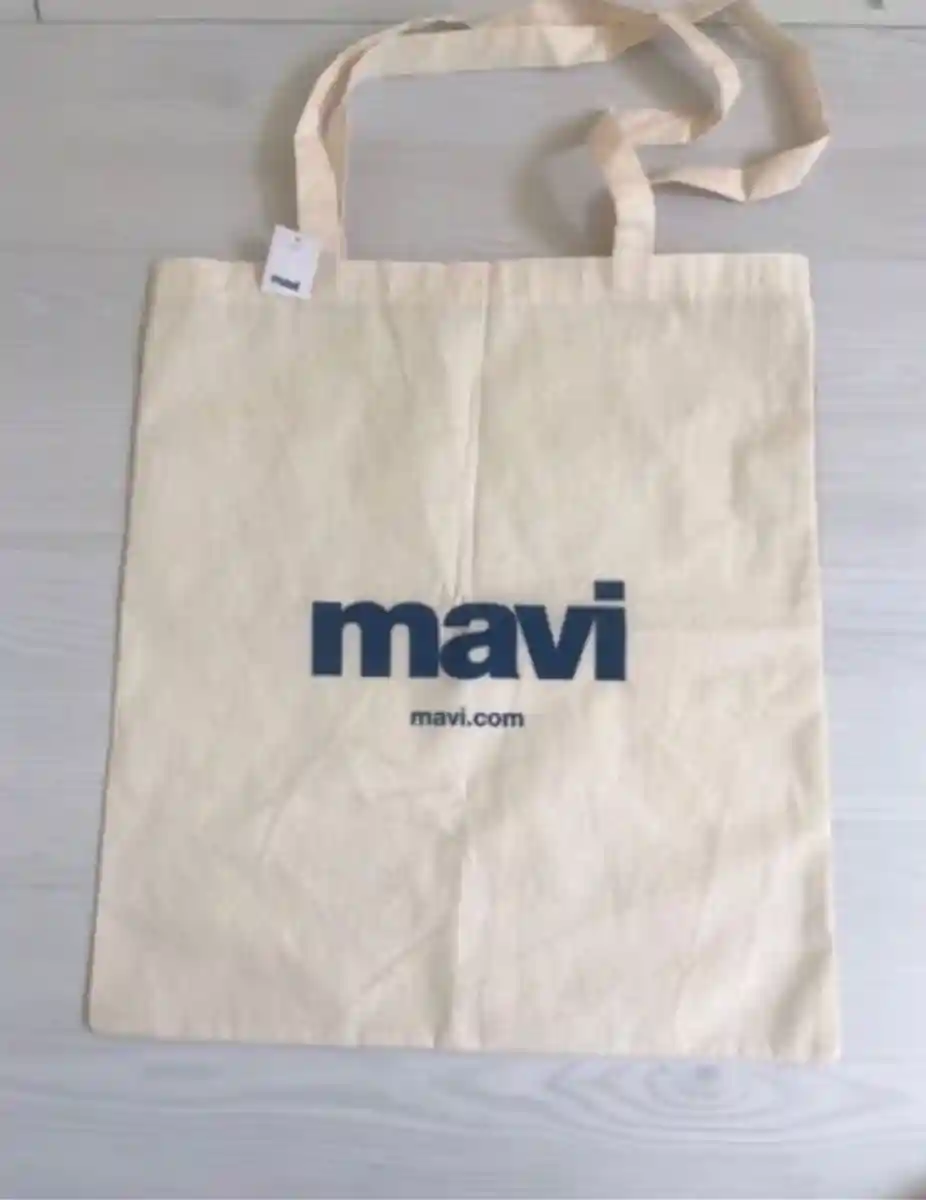 Mavi logolu bez çanta