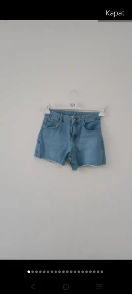 Mavi renkli kot şort
