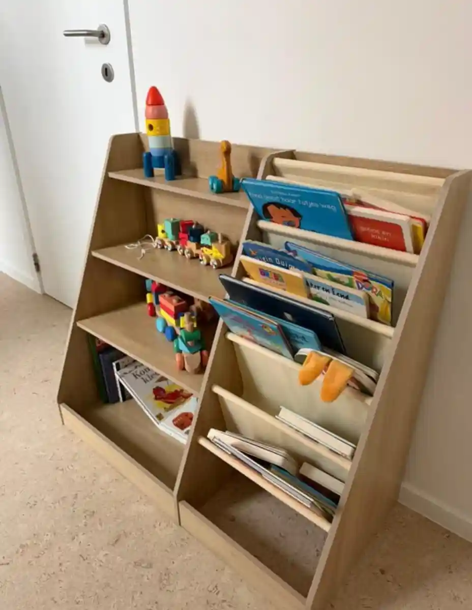 çocuklar i̇çin ahşap kitaplık