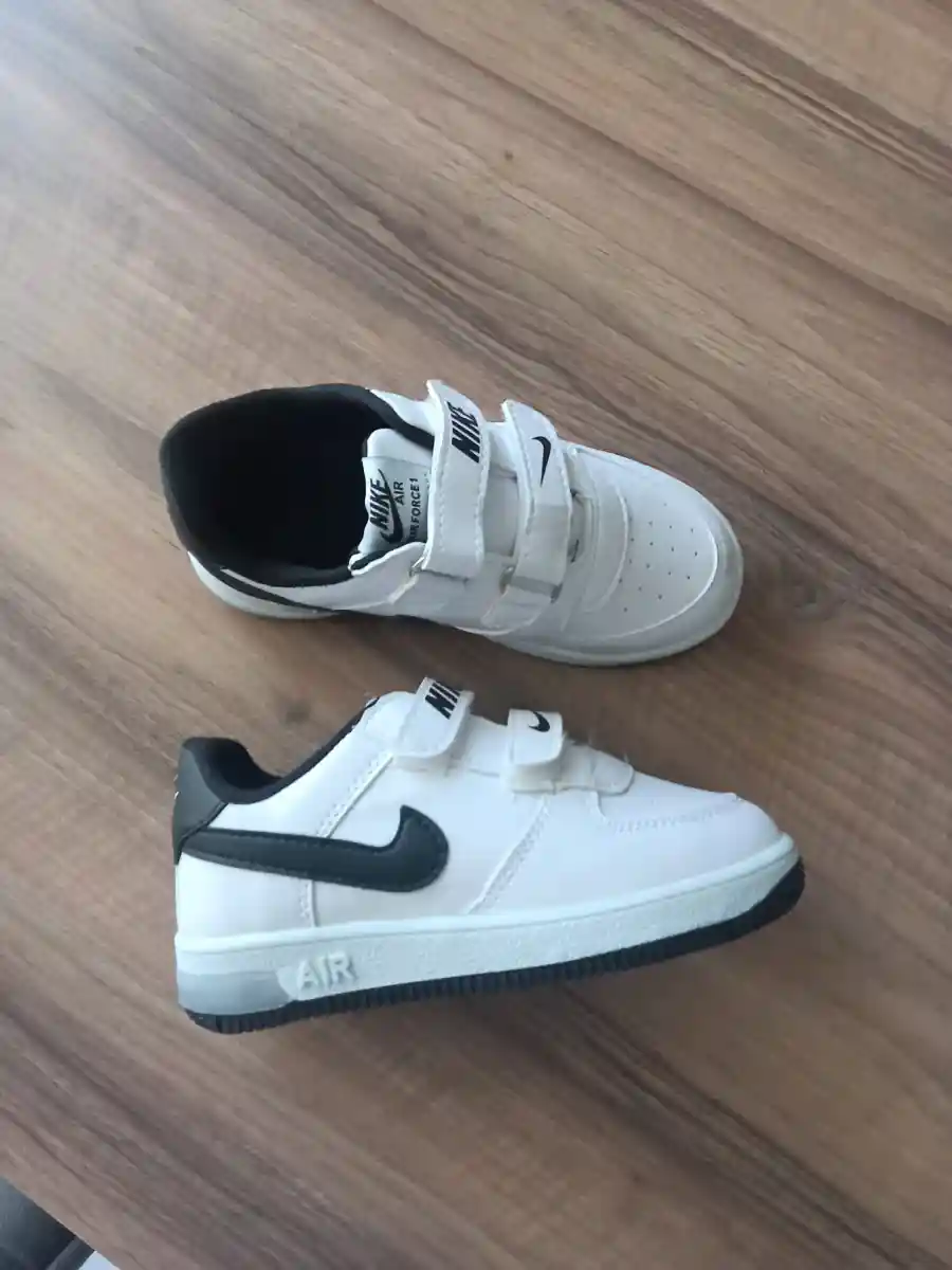Nike beyaz spor ayakkabı 30 numara