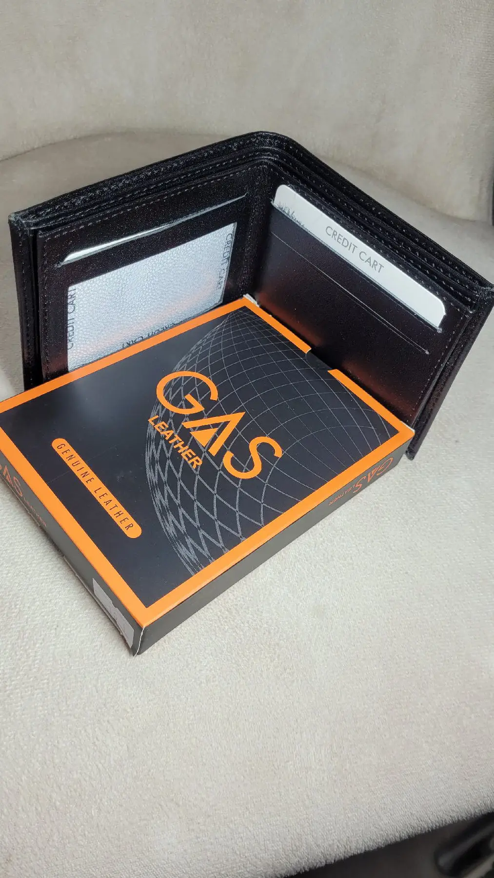 Gas leather 1 sınıf deri erkek cüzdanı. sıfır ürün kutulu.