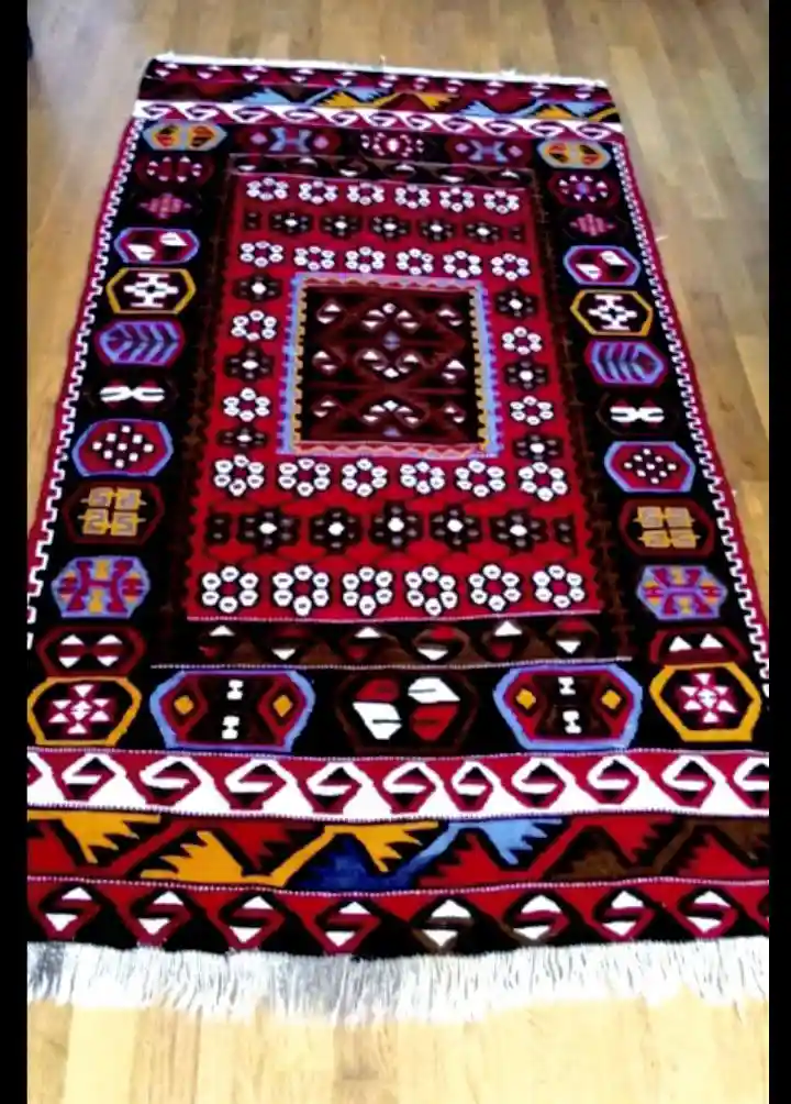 Renkli el dokuması antika yün kilim
