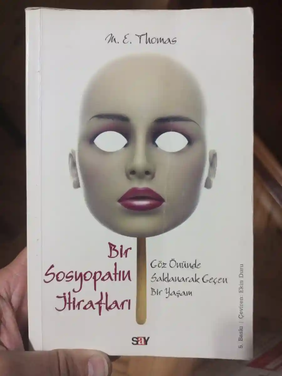 Bir sosyopatın i̇tirafları - psikolojik roman