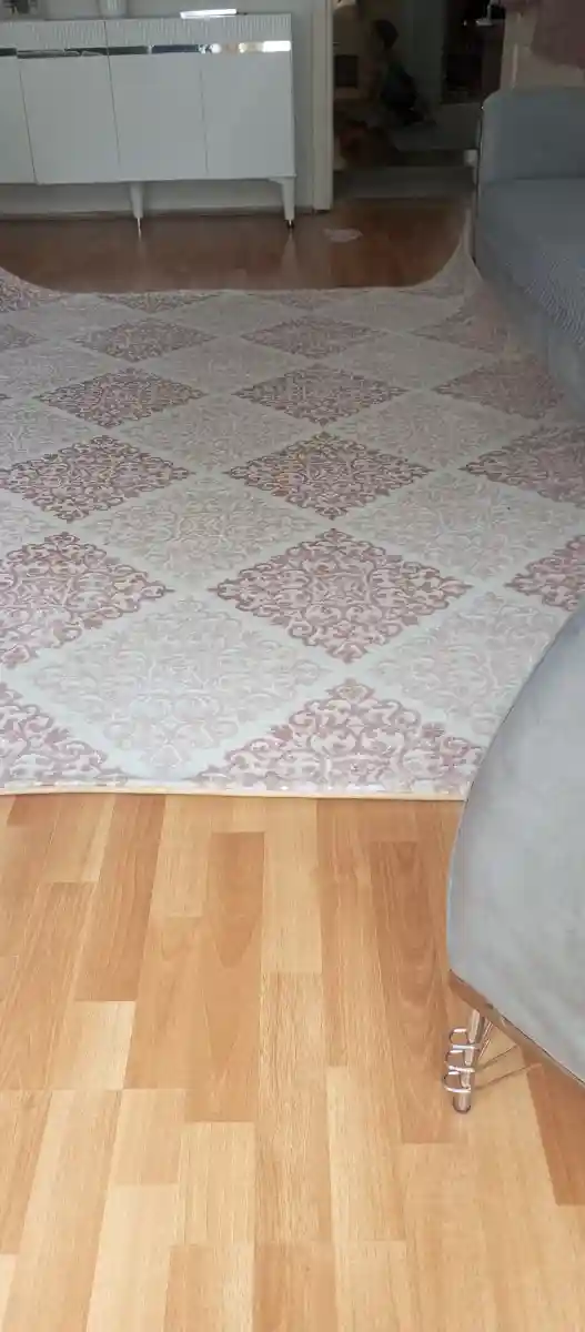 Desenli halı