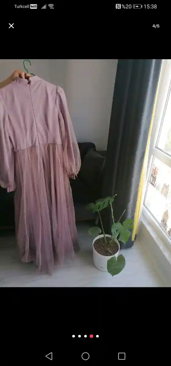 Pudra rengi uzun elbise