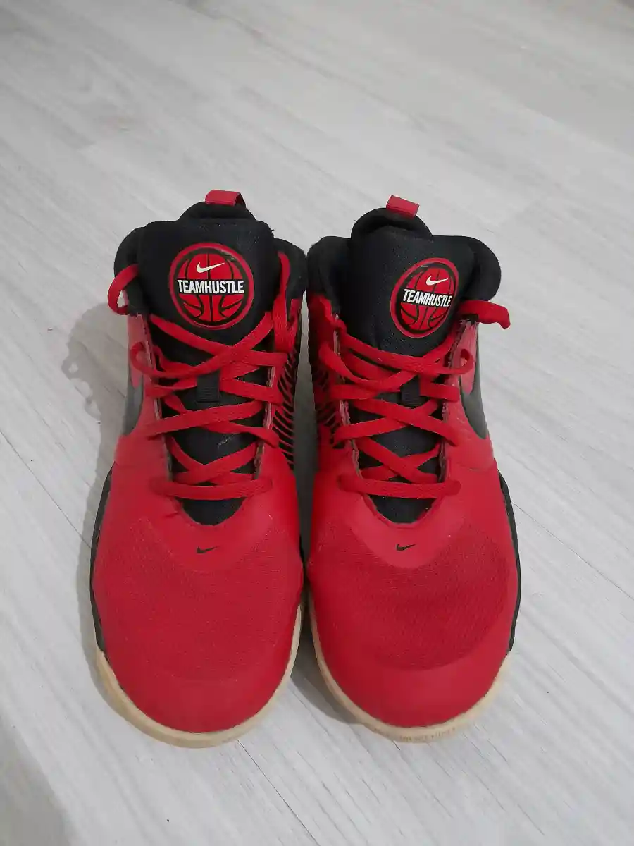 Kırmızı nike basketbol ayakkabısı ilan görseli
